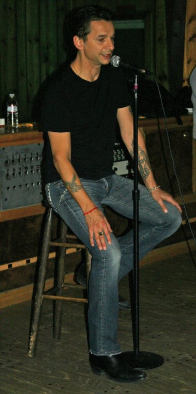 pic_dg2007live007k.jpg