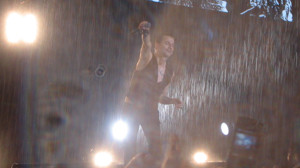 depeCHe MODE - Live In Budapest 2009 - Dave in the rain